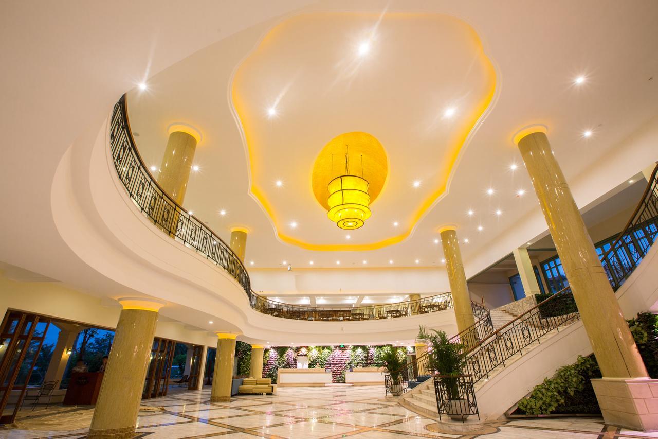 Sanya Resort Golden Palm Exterior photo