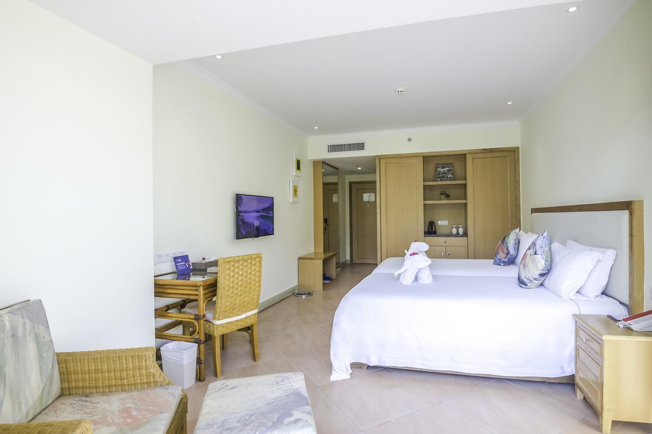 Sanya Resort Golden Palm Exterior photo