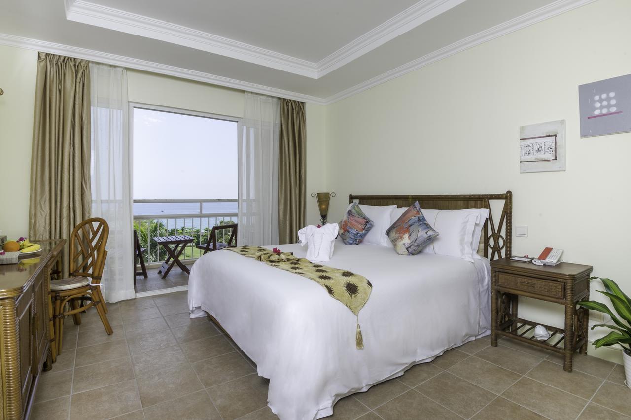 Sanya Resort Golden Palm Exterior photo
