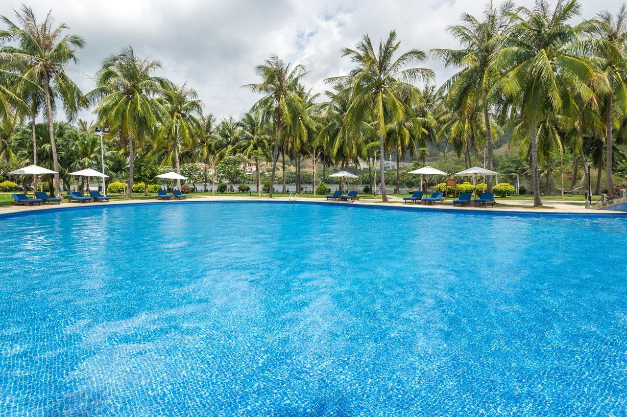 Sanya Resort Golden Palm Exterior photo
